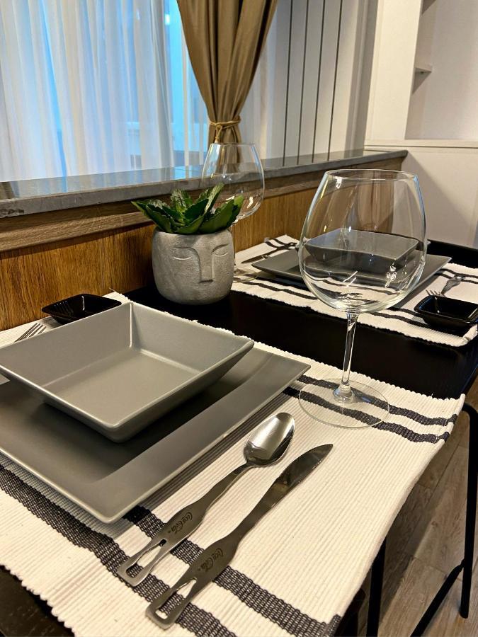 Lovely Studio In The City Center Of בוקרשט מראה חיצוני תמונה